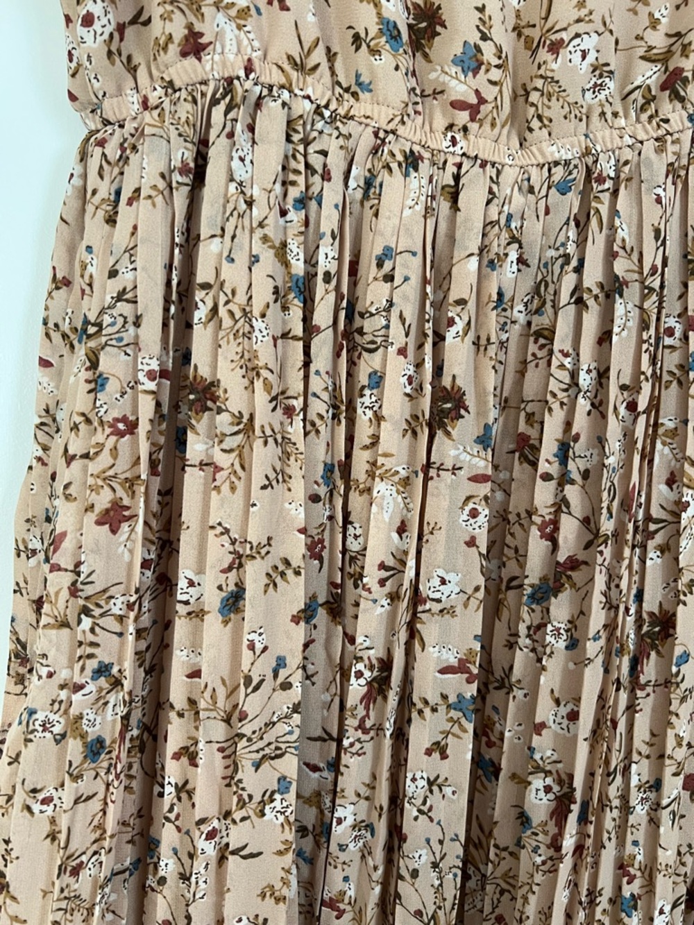 Floral dress NWT - Picture 3 of 3